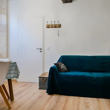 Lejlighed Situe Au Coeur Des Belles Ruelles Sablaises - 5 Pers