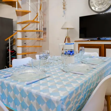 Situe Au Coeur Des Belles Ruelles Sablaises - 5 Pers *